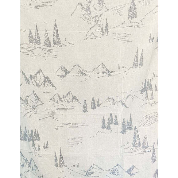 Elevated Faith Mountainscape Throw Blanket - Picture 2 of 3